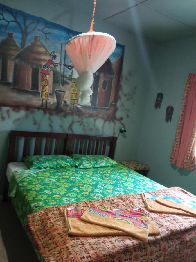 Casa Hotel Sinkiling Gambia Серекунда Екстер'єр фото