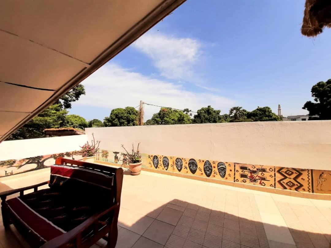 Casa Hotel Sinkiling Gambia Серекунда Екстер'єр фото