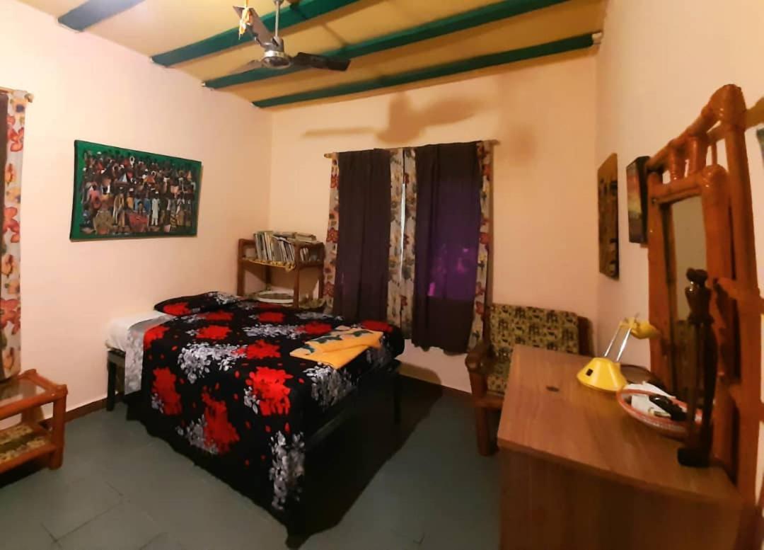 Casa Hotel Sinkiling Gambia Серекунда Екстер'єр фото