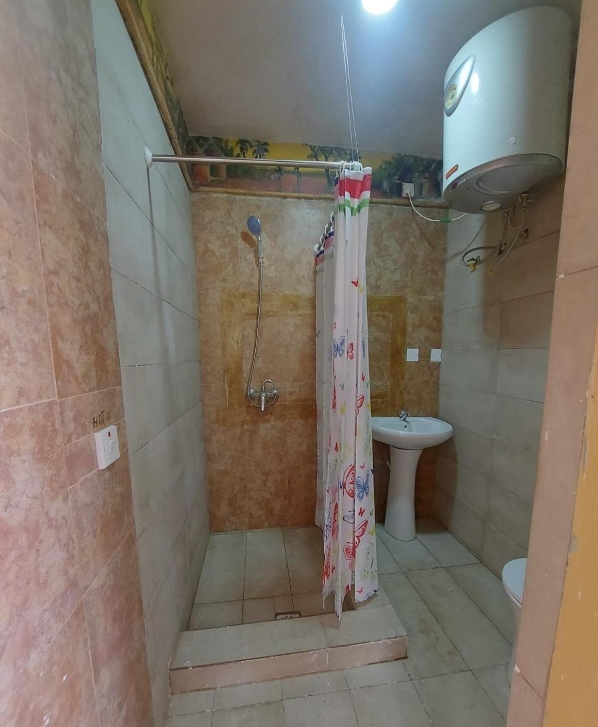 Casa Hotel Sinkiling Gambia Серекунда Екстер'єр фото