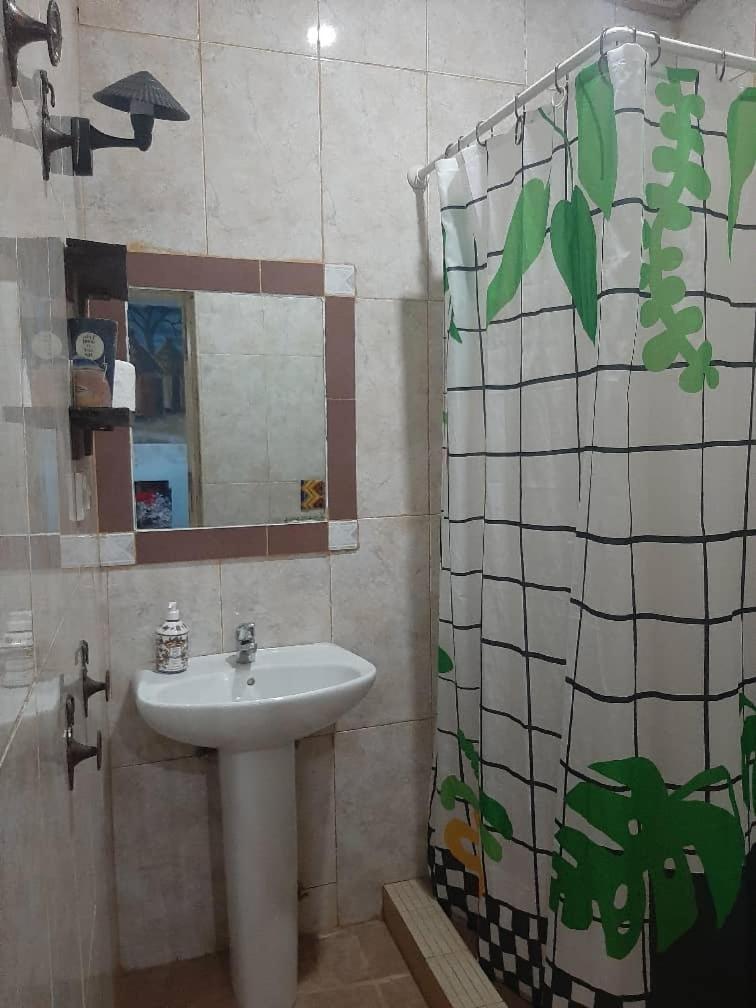 Casa Hotel Sinkiling Gambia Серекунда Екстер'єр фото